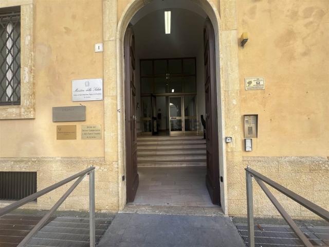 Ufficio in affitto di 156 m²