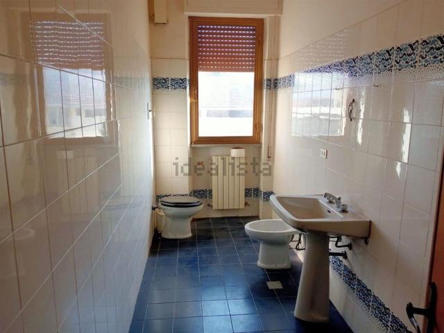 Ufficio in affitto di 150 m²