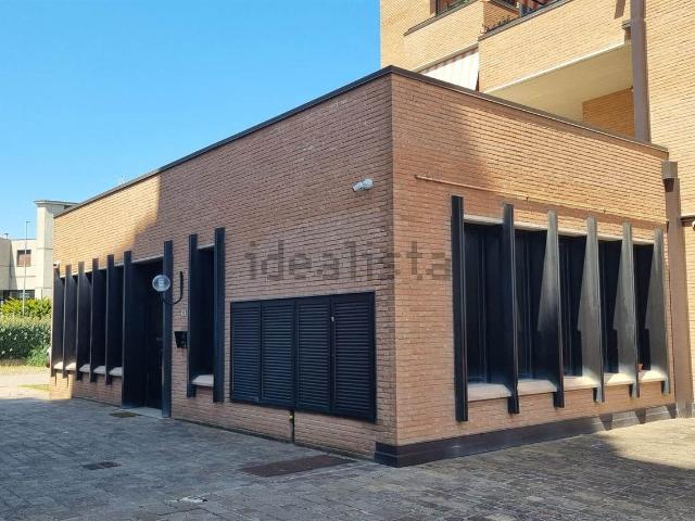 Ufficio in affitto di 150 m² in Via del Lavoro