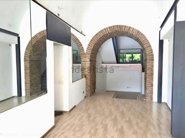 Ufficio in affitto di 150 m² in Piazza Statuto, 40