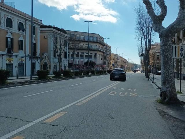 Ufficio in affitto di 150 m² in Via Alfredo Cappellini