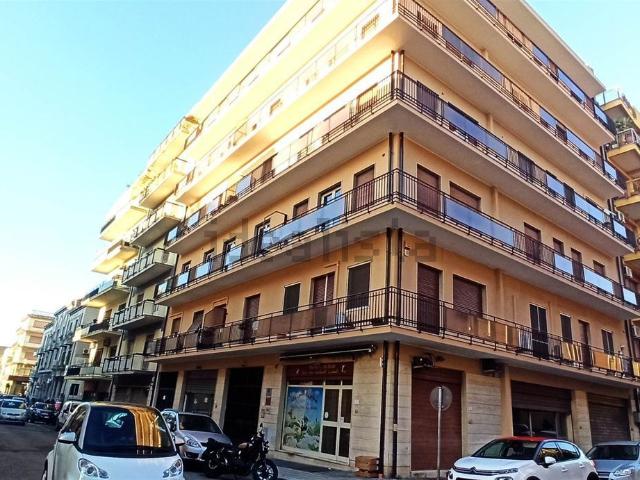 Ufficio in affitto di 150 m² in Via Aspromonte, 31