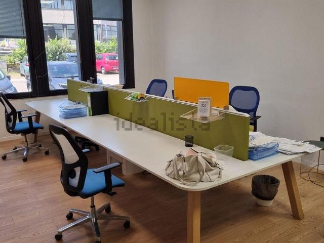 Ufficio in affitto di 150 m² in Via del Lavoro