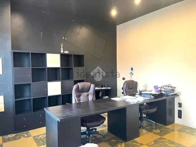 Ufficio in affitto di 150 m² in Via Giuseppe Meazza, 52