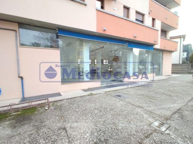 Ufficio in affitto di 150 m² in Via Gramsci
