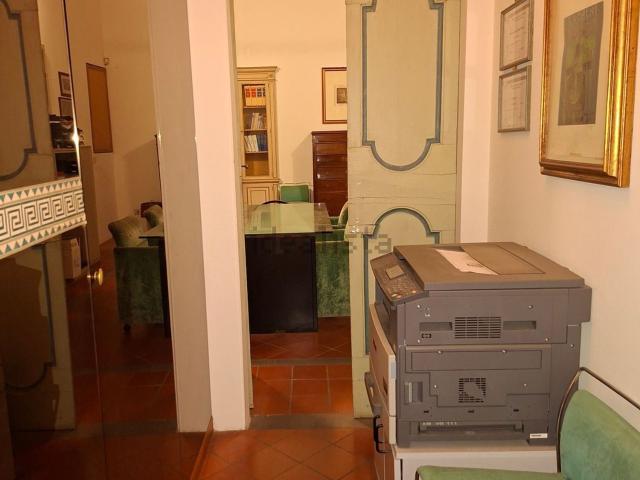Ufficio in affitto di 150 m² in Via San Vitale