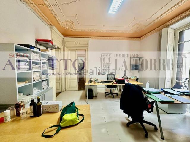 Ufficio in affitto di 150 m² in Via San Lorenzo