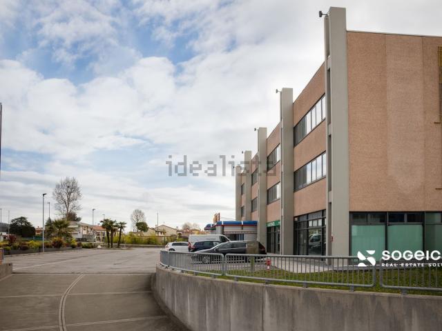 Ufficio in affitto di 150 m² in Via Sile, 6