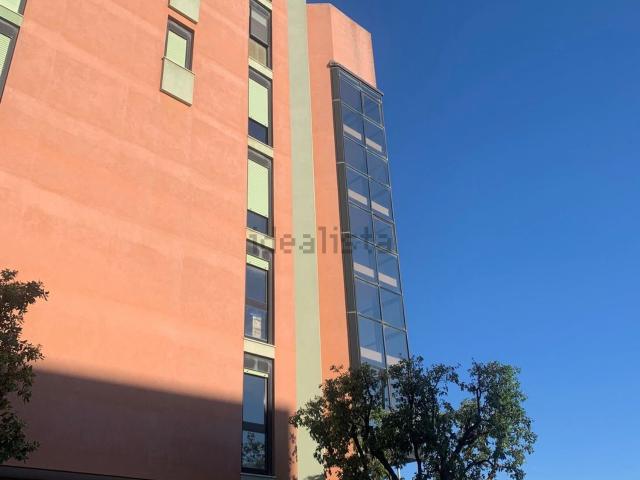 Ufficio in affitto di 150 m² in Viale Commenda, 2
