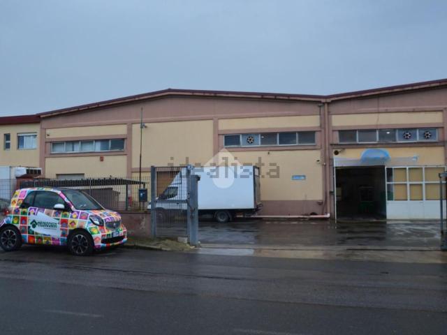 Ufficio in affitto di 150 m² in Viale Elmas
