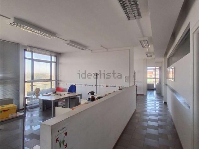 Ufficio in affitto di 152 m²