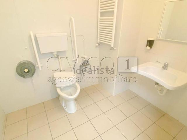 Ufficio in affitto di 152 m² in Via Italia Unita, 1