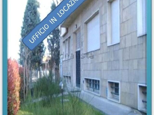 Ufficio in affitto di 153 m² in Via Stalingrado