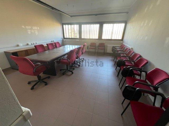 Ufficio in affitto di 165 m² in Via Rossini, 2