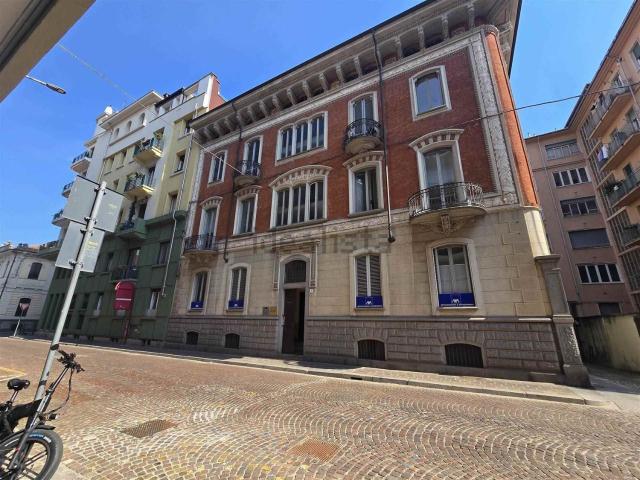Ufficio in affitto di 165 m² in Via XX Settembre, 10