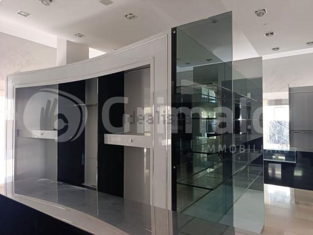Ufficio in affitto di 166 m² in Via Calatafimi