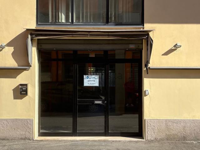 Ufficio in affitto di 167 m² in Via Pio IX, 13