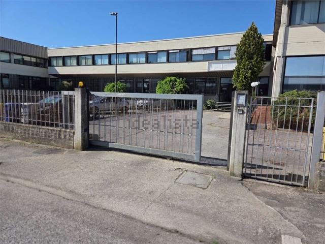 Ufficio in affitto di 160 m²