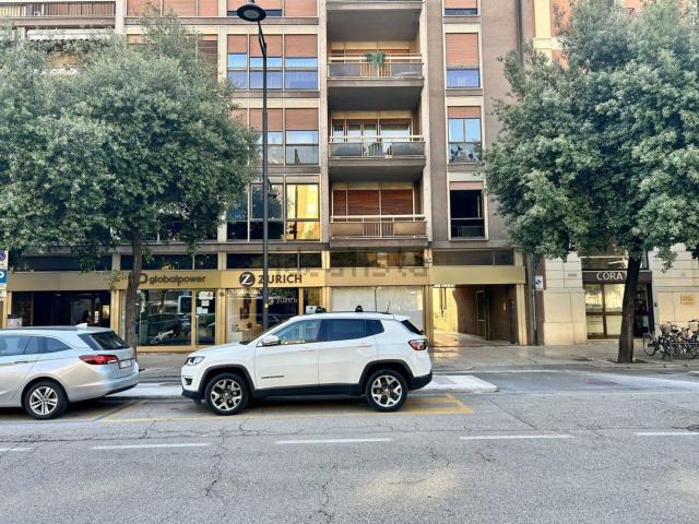Ufficio in affitto di 160 m² in Corso Porta Nuova