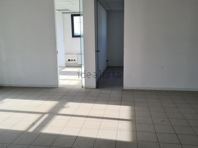 Ufficio in affitto di 160 m² in Circonvallazione Nuova