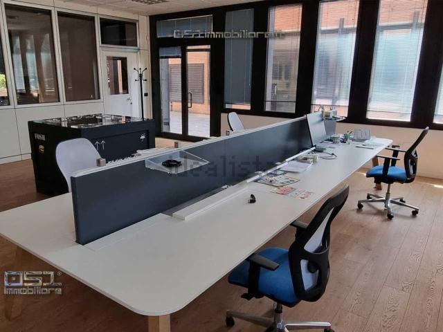 Ufficio in affitto di 160 m² in Via del Lavoro, 27