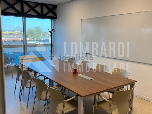 Ufficio in affitto di 160 m² in Via Leonardo Da Vinci