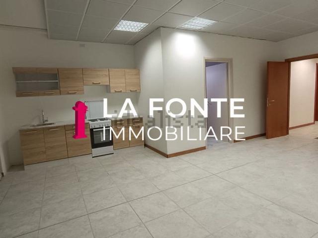 Ufficio in affitto di 160 m² in Via Pastore, 4