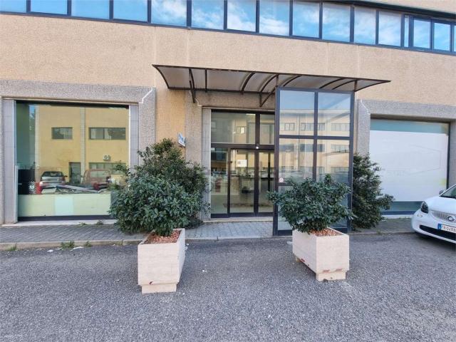 Ufficio in affitto di 160 m² in Viale Magna Grecia, 75