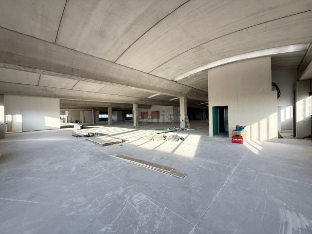 Ufficio in affitto di 1610 m² in Via Busoletto
