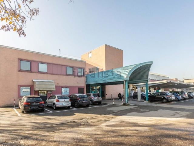 Ufficio in affitto di 16 m² in Via Bizzarri