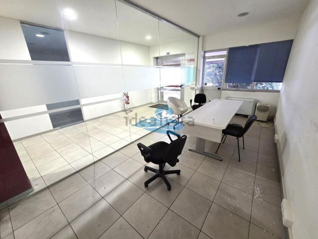 Ufficio in affitto di 16 m² in Via Selice