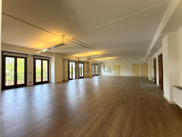 Ufficio in affitto di 175 m² in Via Callalta, 106