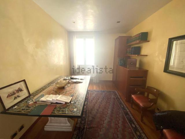 Ufficio in affitto di 175 m² in Via Eremitani, 37