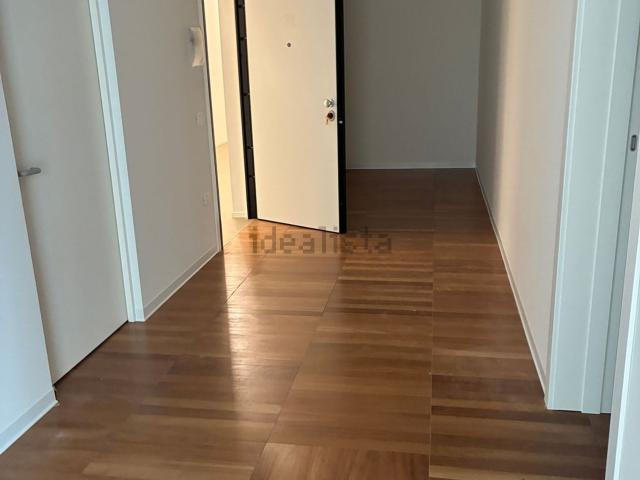 Ufficio in affitto di 177 m² in Via Cendon, 1
