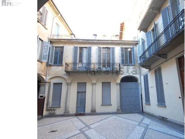 Ufficio in affitto di 170 m²