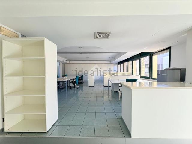 Ufficio in affitto di 170 m² in Largo Tiepolo, 29