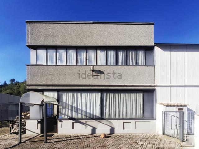 Ufficio in affitto di 170 m² in Via Aldo Moro