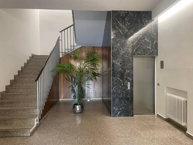Ufficio in affitto di 170 m² in Via della Croce Rossa