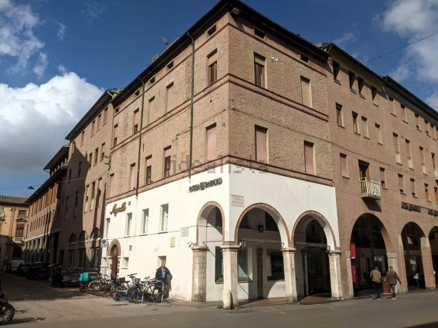 Ufficio in affitto di 184 m² in Piazzetta Alberto Schiatti, 2