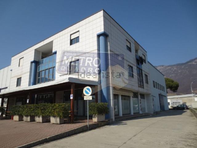 Ufficio in affitto di 185 m² in Via Piovene