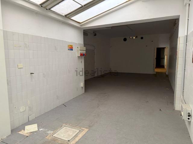 Ufficio in affitto di 180 m²