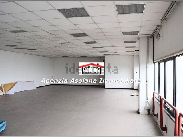 Ufficio in affitto di 180 m² in Via Alessandro Volta