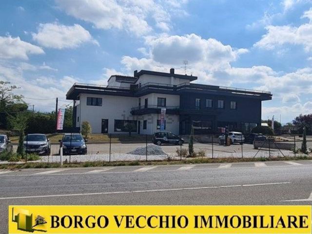 Ufficio in affitto di 180 m² in Via Bra, 2