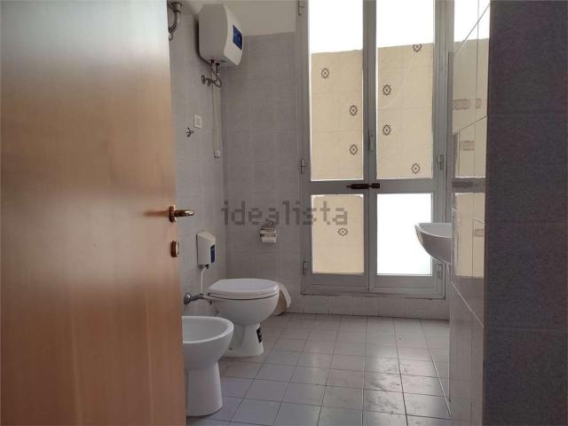Ufficio in affitto di 180 m² in Via Claudio Cogorano, 19