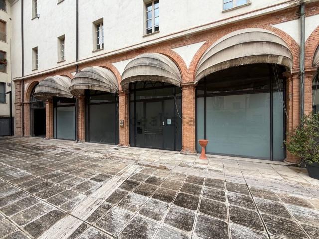 Ufficio in affitto di 180 m² in Via Giulio Cesare Beccaria, 25