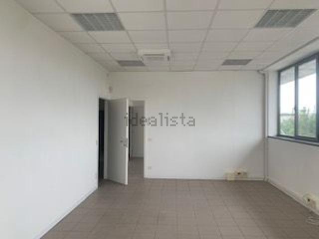 Ufficio in affitto di 180 m² in Via Piero Calamandrei