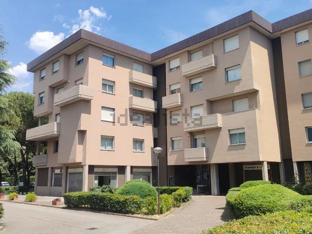 Ufficio in affitto di 180 m² in Viale della Repubblica