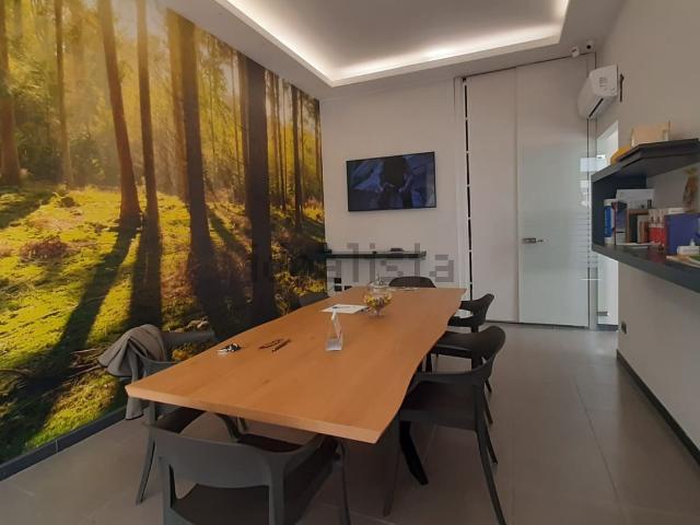 Ufficio in affitto di 18 m² in Via Salvatore Monteforte
