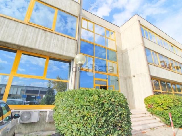 Ufficio in affitto di 18 m² in Via Raiale, 110