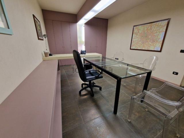 Ufficio in affitto di 18 m² in Piazza Giuseppe Garibaldi